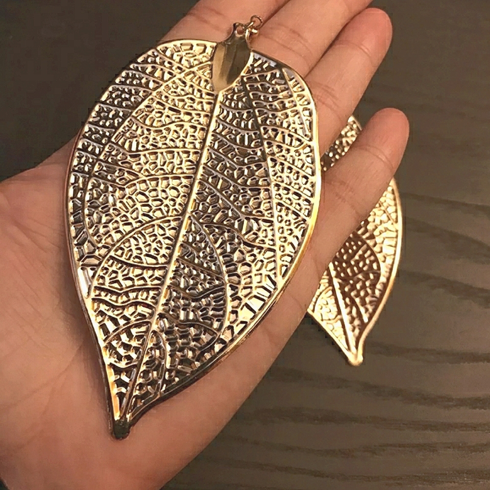 💋SILVER BIG LEAF DROP EARRINGS!!!